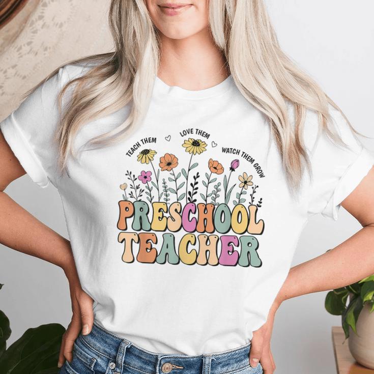 Preschool Teacher Wildflower Groovy Teacher Back To School Women T-shirt Gifts for Her