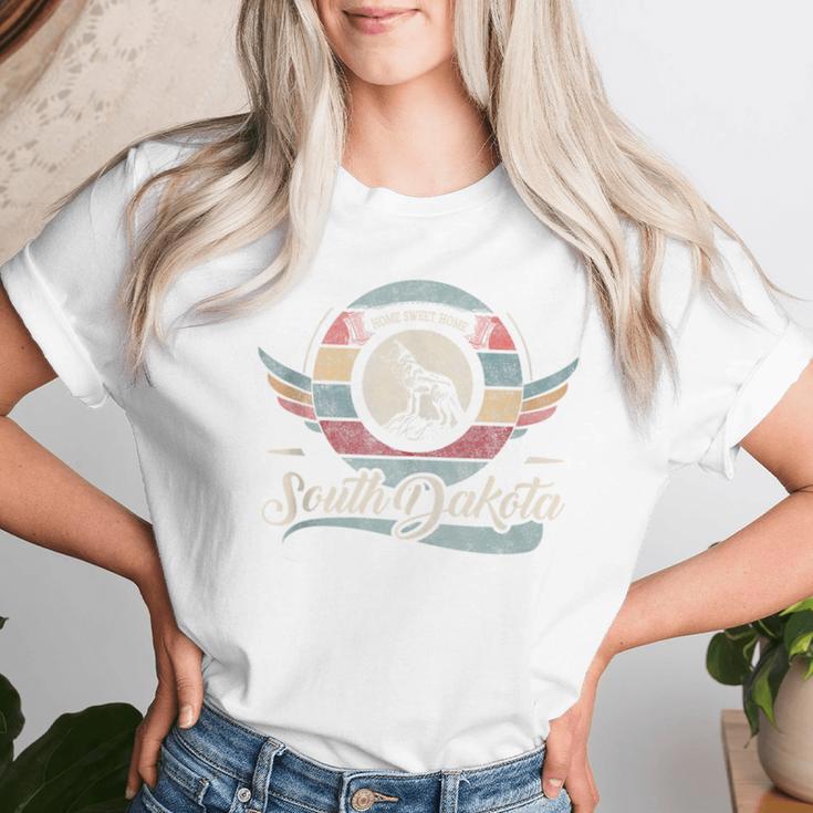 South Dakota Vintage State Animal Coyote Sweet Home Boho Women T-shirt Gifts for Her