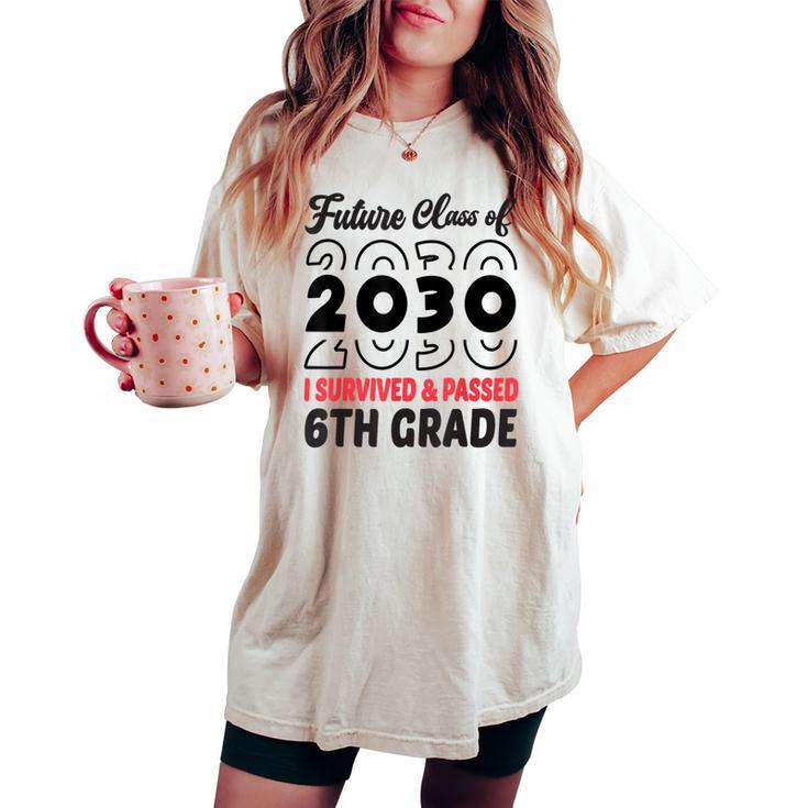 Graduation 2024 Future Class Of 2030 6Th Grade Women's Oversized Comfort T-shirt