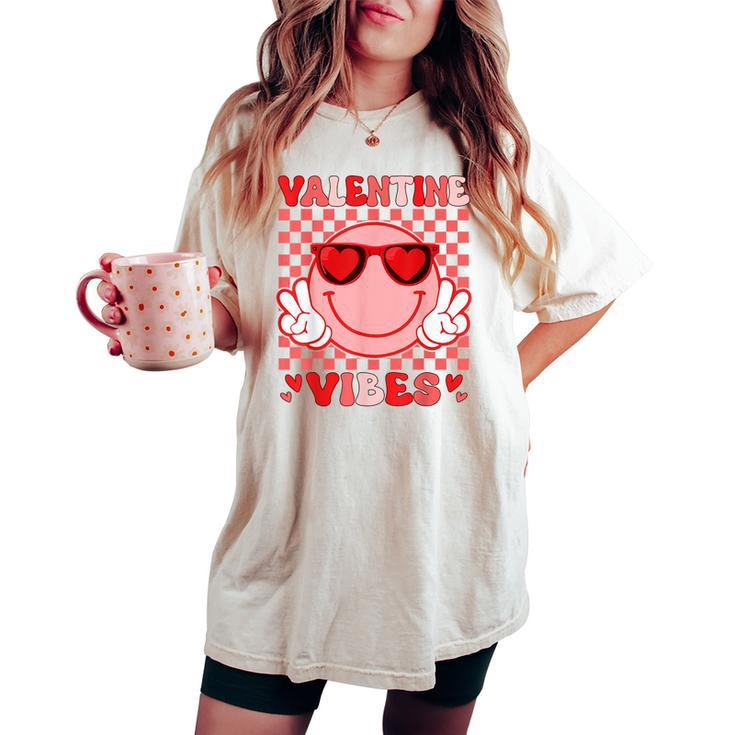 Groovy Valentine Vibes Valentines Day For Girl Womens Women's Oversized Comfort T-shirt