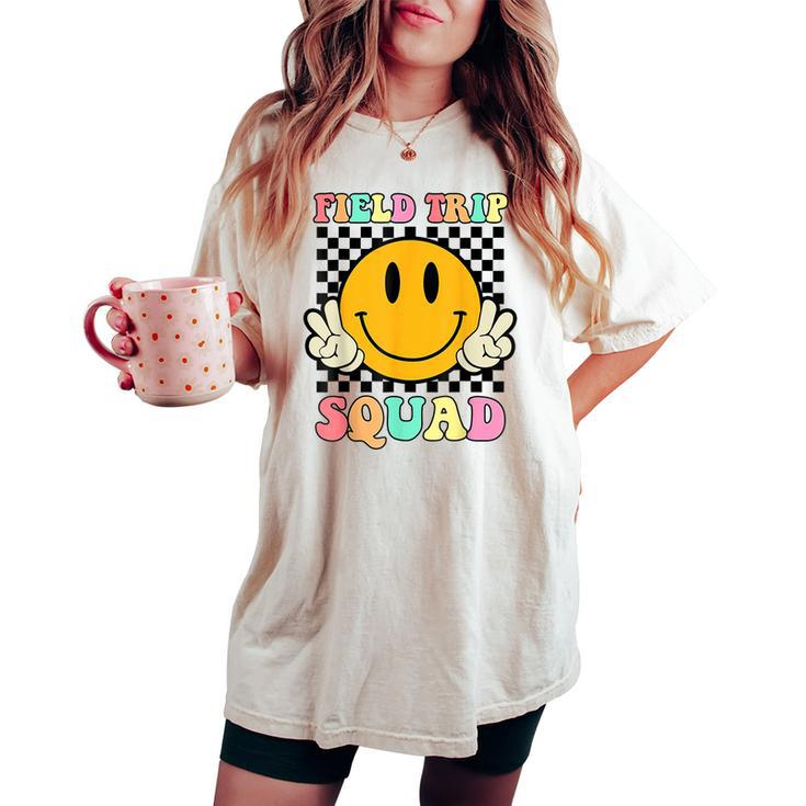 Hippie Smile Face Field Trip Squad Groovy Field Day 2024 Women's Oversized Comfort T-shirt