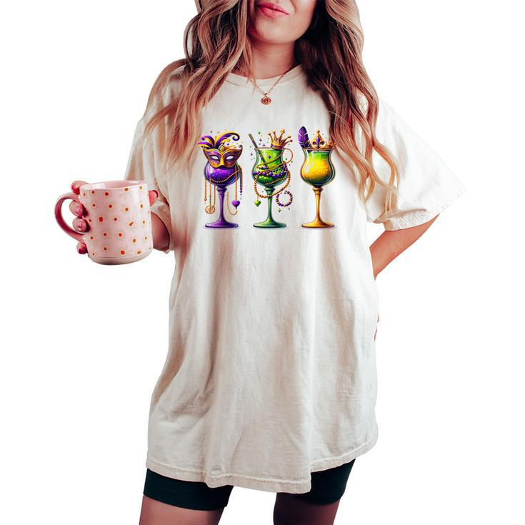 Mardi Gras Glass Of Wine Drinking Wine Festival Parade Women's Oversized Comfort T-shirt