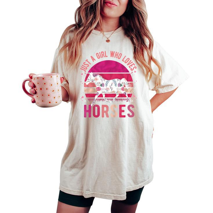 Youth Just A Girl Who Loves Horses Vintage Retro Women's Oversized Comfort T-shirt