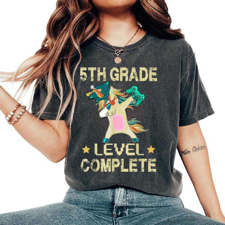 5Th Grade Level Complete Gamer 2024 Graduation Unicorn Dab Women's Oversized Comfort T-Shirt