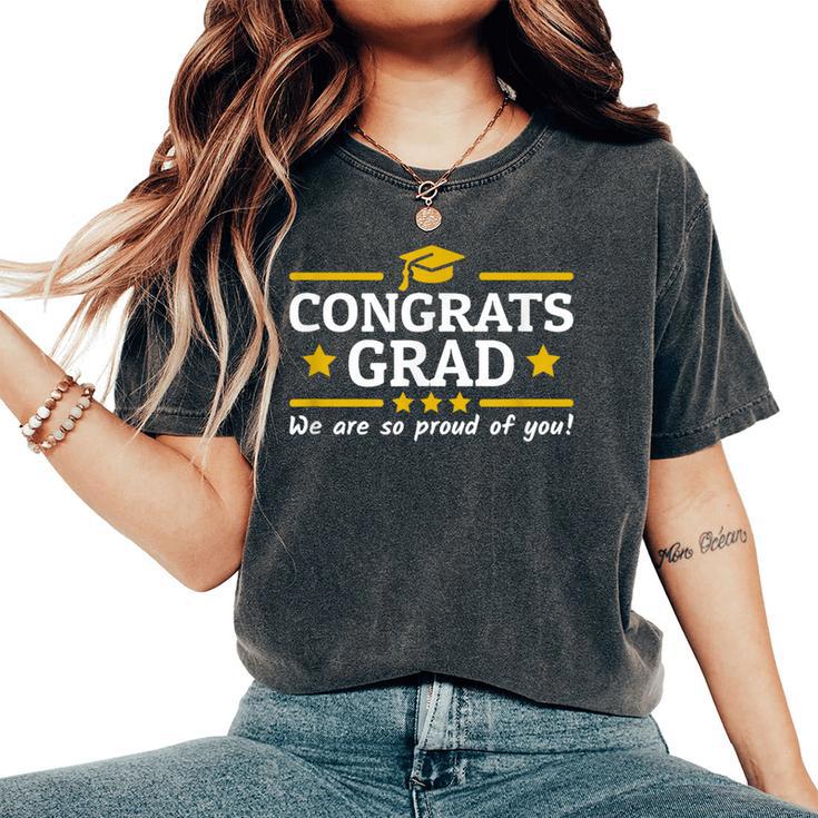 Congrats Grad Proud Mom Dad Of A 2022 Graduate Graduation Women's Oversized Comfort T-Shirt