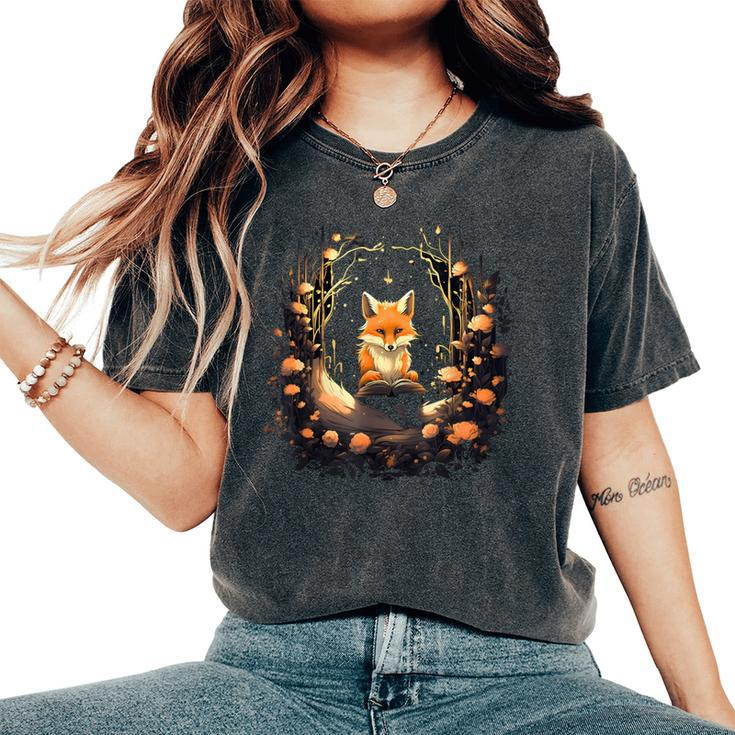 Cottagecore Aesthetic Fox With Books Floral Women's Oversized Comfort T-Shirt