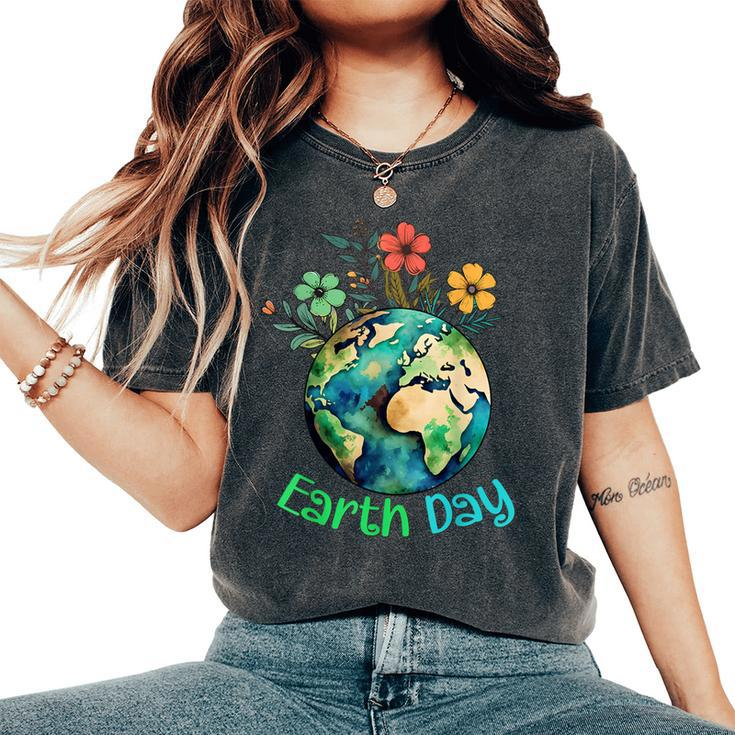Cute Earth With Floral Earth Day Happy Earth Day 2024 Women's Oversized Comfort T-Shirt