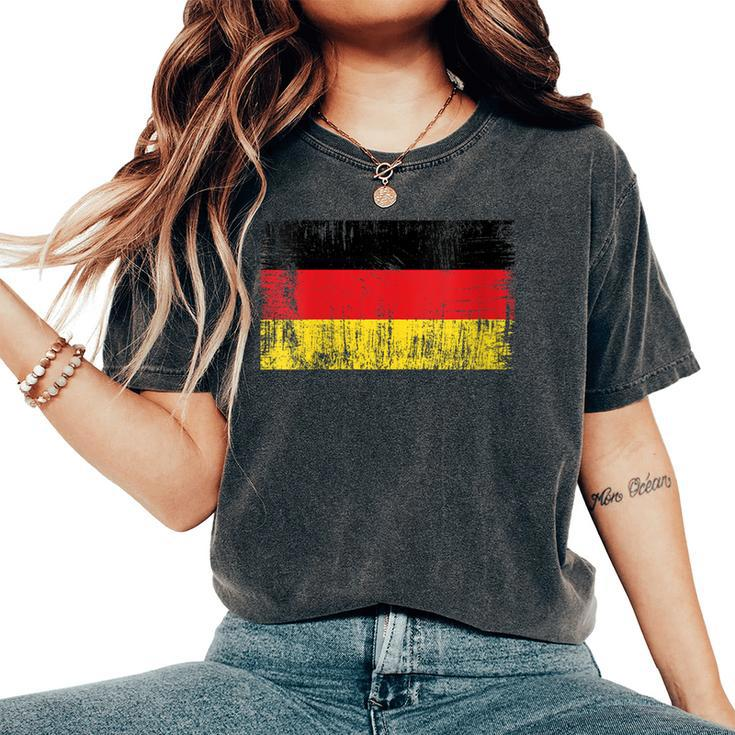 Distressed German Banner Fan Germany Flag Retro Vintage Women's Oversized Comfort T-Shirt