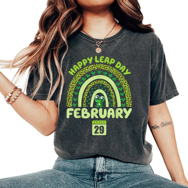 February 29Th Leap Day Frog Rainbow Matching Leap Year 2024 Women's Oversized Comfort T-Shirt