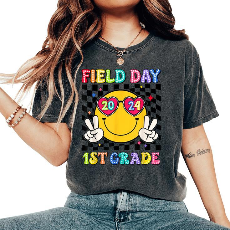 Field Day 2024 1St Grade Smile Face Teacher Field Trip Women's Oversized Comfort T-Shirt