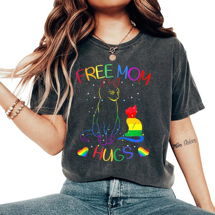 Free Mom Hugs Lgbt Pride Mama Cat Rainbow Cute Women's Oversized Comfort T-Shirt