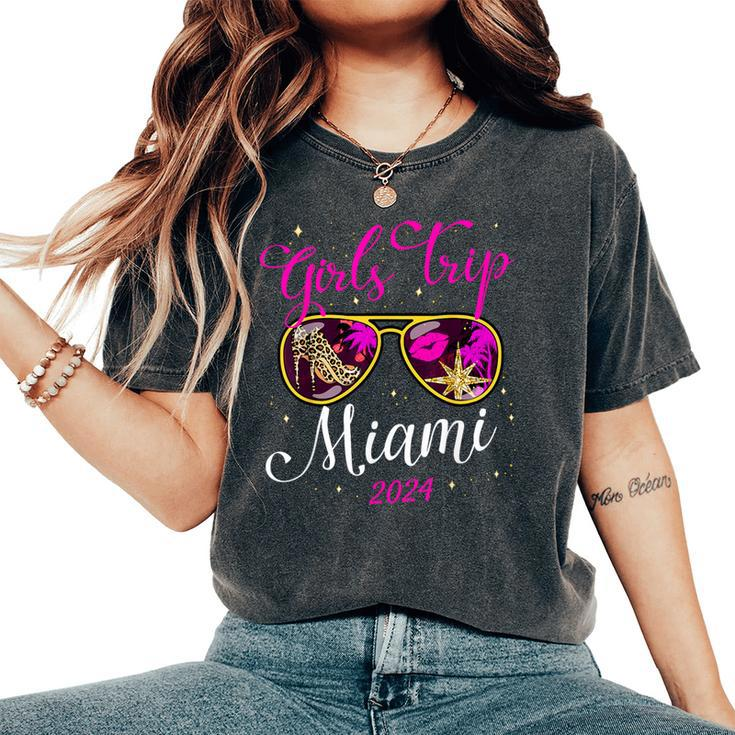 Girls Trip Miami 2024 Beach Weekend Birthday Squad Women's Oversized Comfort T-Shirt