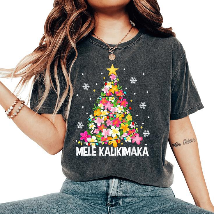 Hawaiian Floral Christmas Tree Mele Kalikimaka Tropical Xmas Women's Oversized Comfort T-Shirt