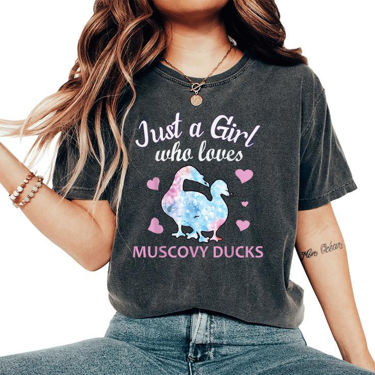 Just A Girl Who Loves Muscovy Duck Cute Duck Owner Women's Oversized Comfort T-Shirt