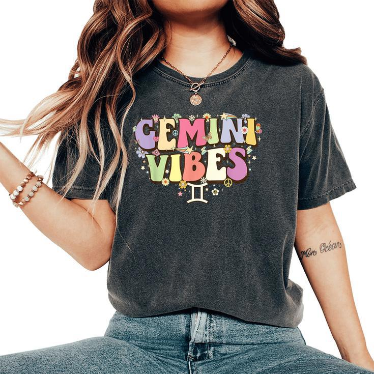 Retro Astrology May June Birthday Zodiac Sign Groovy Gemini Women's Oversized Comfort T-Shirt