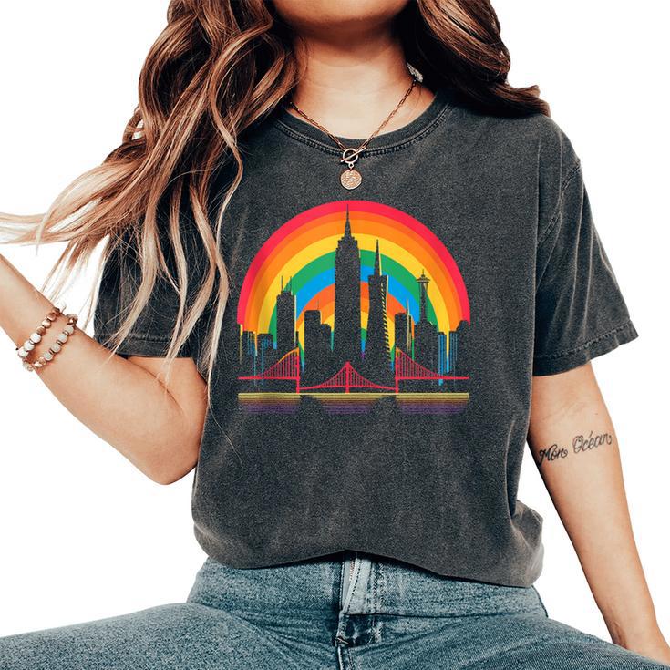 Retro San Francisco Skyline Rainbow Lgbt Lesbian Gay Pride Women's Oversized Comfort T-Shirt