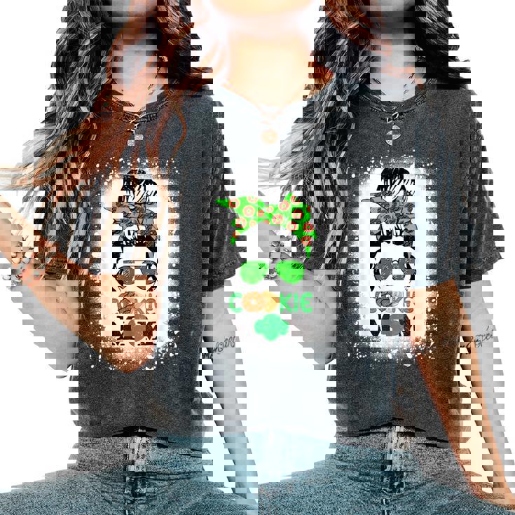 Scout Cookie Mom Girl Troop Messy Bun Sunglasses Women's Oversized Comfort T-Shirt