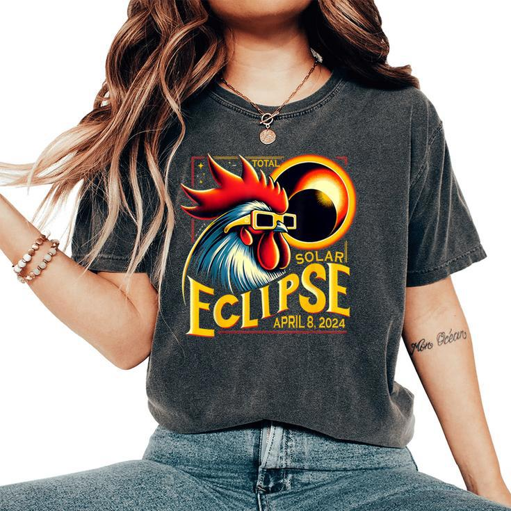 Solar Eclipse April 04 2024 Chicken Total Solar Eclipse 2024 Women's Oversized Comfort T-Shirt