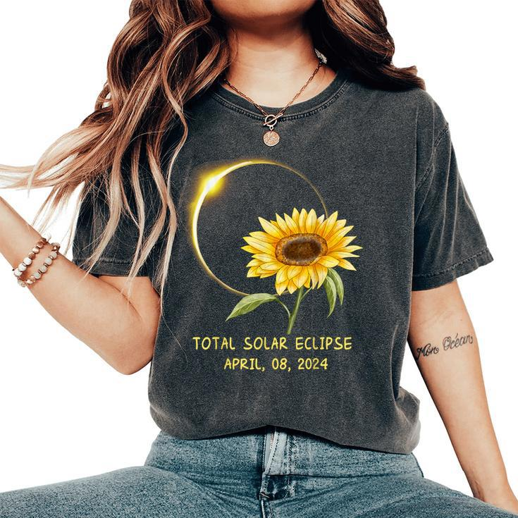Solar Eclipse Sunflower April 8 2024 Women's Oversized Comfort T-Shirt