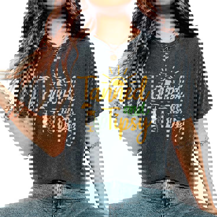 レディースファッション I Run On Coffee Lipstick and Mascara Shirt Fun Funny T-Shirt Amazon.com: I Run On Coffee Lipstick and Mascara Shirt Fun