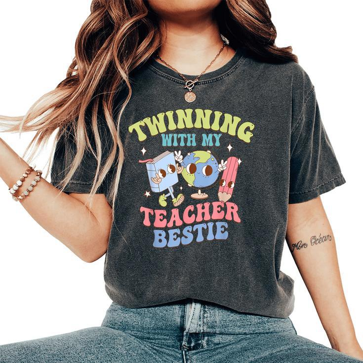 Twin Day For Spirit Week Teacher Bestie Matching Twinning Women's Oversized Comfort T-Shirt