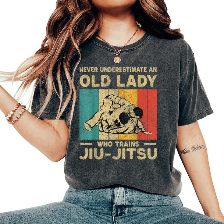 Never Underestimate An Old Lady Bjj Brazilian Jiu Jitsu Women's Oversized Comfort T-Shirt
