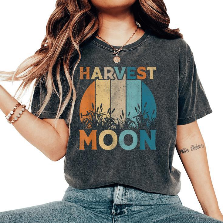 Vintage Harvest Moon Autumn Fall Women's Oversized Comfort T-Shirt
