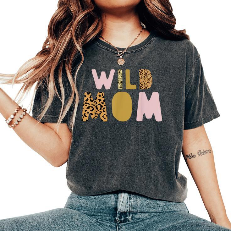 Wild One Mom Two Wild Birthday Outfit Zoo Birthday Animal Women's Oversized Comfort T-Shirt