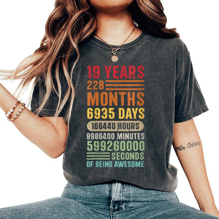 19 Years 228 Months Of Being Awesome Vintage 19Th Birthday Women's Oversized Comfort T-Shirt
