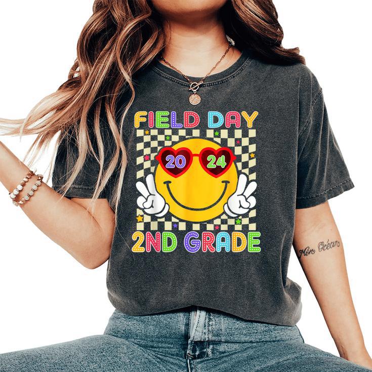 Field Day 2Nd Grade Groovy Fun Day Sunglasses Field Trip Women's Oversized Comfort T-Shirt