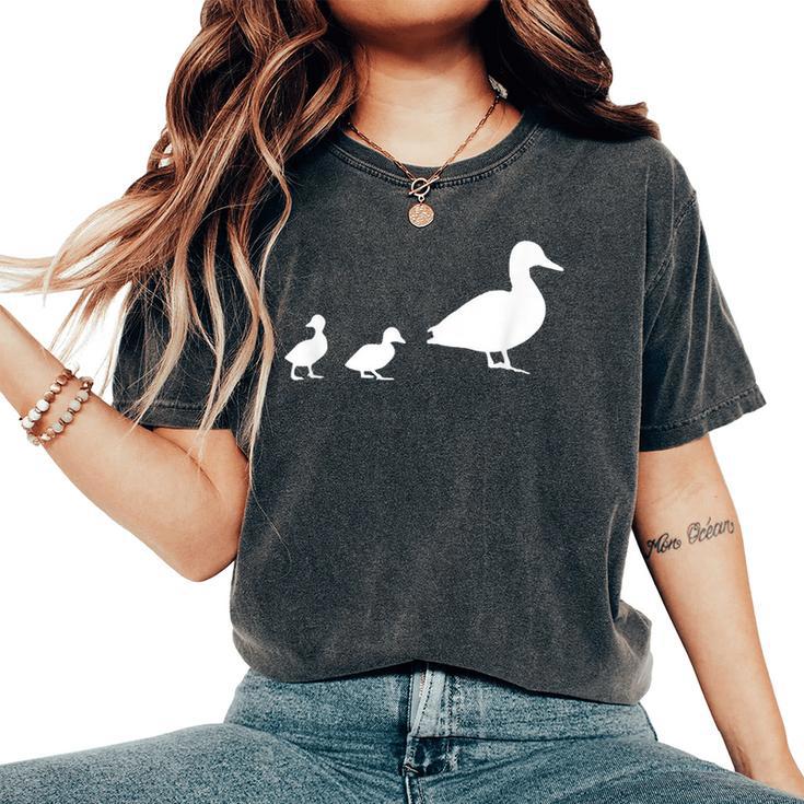 Mama Duck 2 Ducklings Animal Family Women's Oversized Comfort T-Shirt