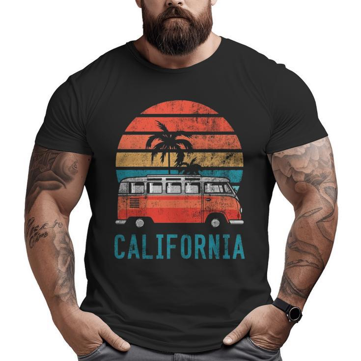 California Retro Surf Bus Vintage Van Surfer & Sufing Big and Tall Men T-shirt