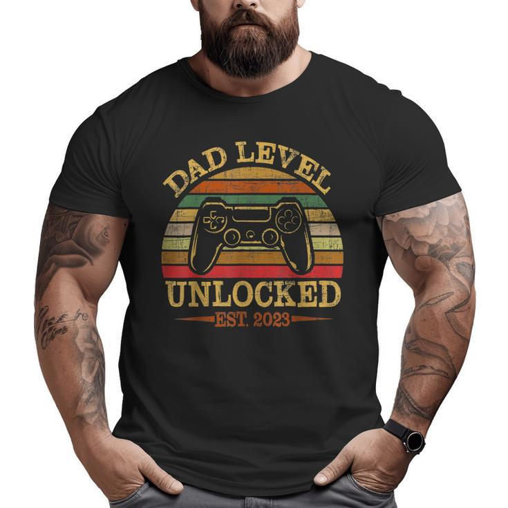 Fathers Day Dad Level Unlocked Est 2023 New Dad Big and Tall Men T-shirt