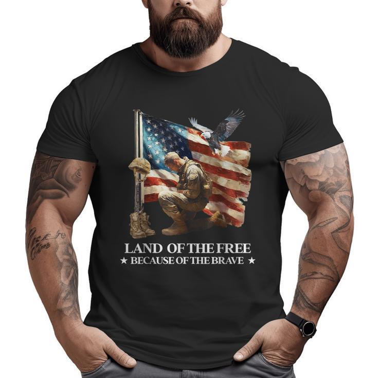 Memorial Day Land Of Free Because Of Brave Veterans American Big and Tall Men T-shirt