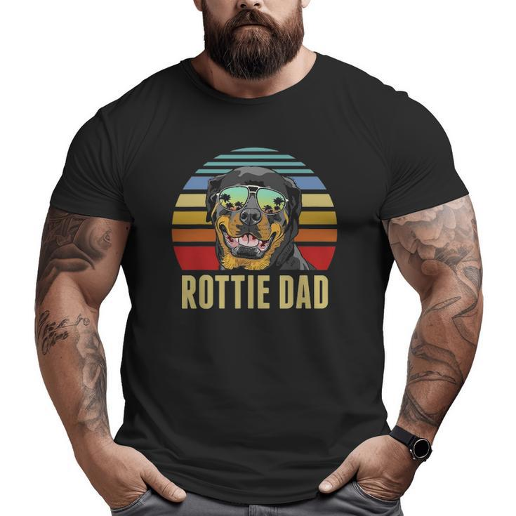 Rottie Dad Rottweiler Dog Vintage Retro Sunset Beach Vibe Big and Tall Men T-shirt