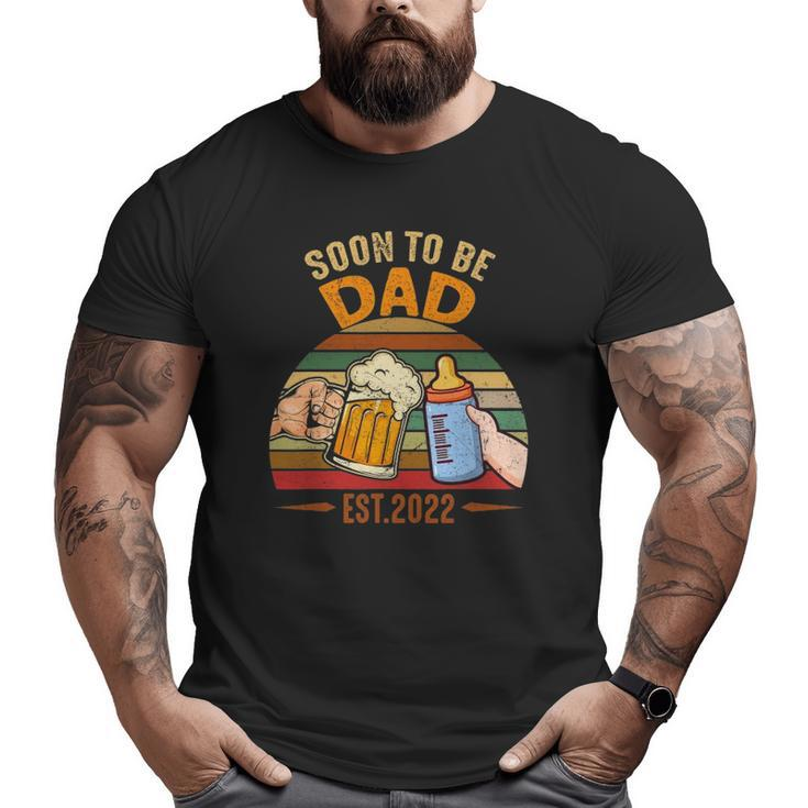 Vintage Soon To Be Dad 2022 Father's Day Big and Tall Men T-shirt