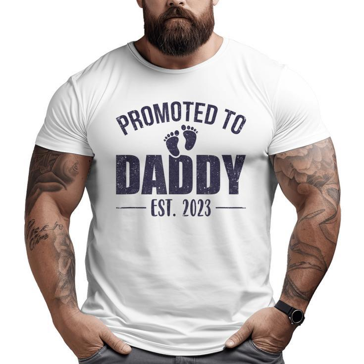 Promoted To Daddy Est 2023 For Dad New Baby Big and Tall Men T-shirt