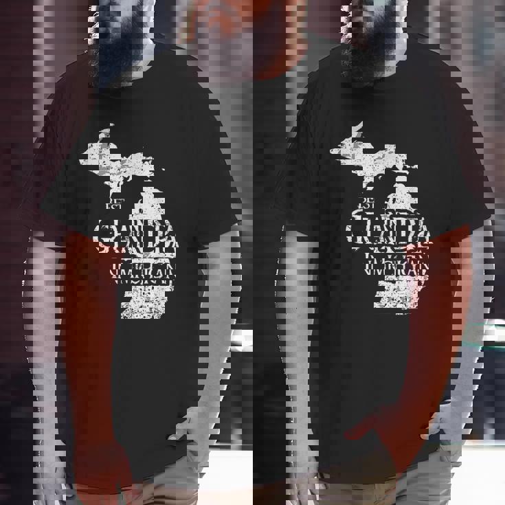 Best Grandpa In Michigan Grandpa Big and Tall Men T-shirt Best Grandpa In Michigan Grandpa Big and Tall Men T-shirt