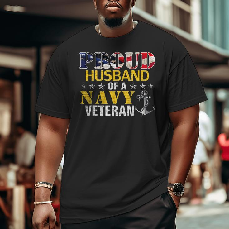 Proud Husband Of A Navy Veteran With American Flag Big and Tall Men T-shirt