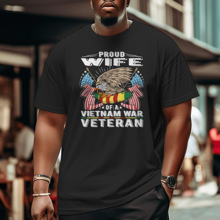 Proud Wife Of Vietnam War Veteran Military Vet's Spouse Big and Tall Men T-shirt