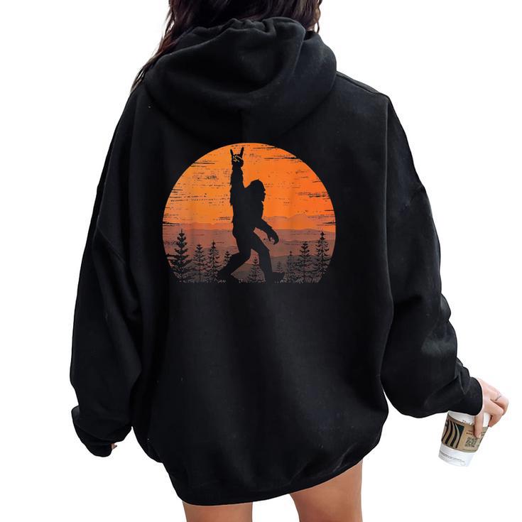 Bigfoot Moon Graphic Night Forest Cool Sasquatch Women Women Oversized Hoodie Back Print