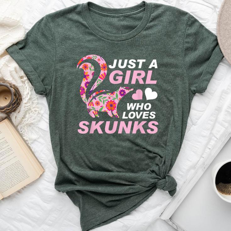 Just A Girl Who Loves Skunks Vintage Retro Skunk Bella Canvas T-shirt