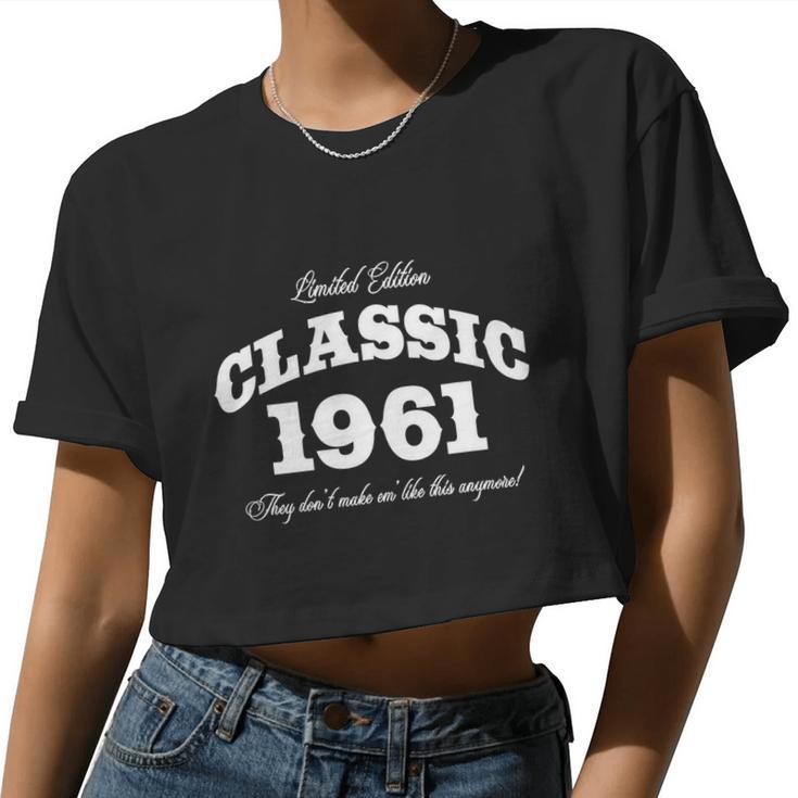 For 60 Year Old Boys Girls Vintage Classic Car 1961 60Th Birthday Gif Women Cropped T-shirt