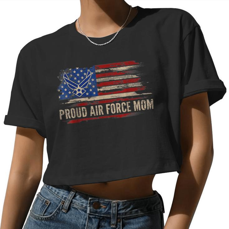 Veteran Vets Vintage Proud Air Force Mom American Flag Veteran Veterans Women Cropped T-shirt