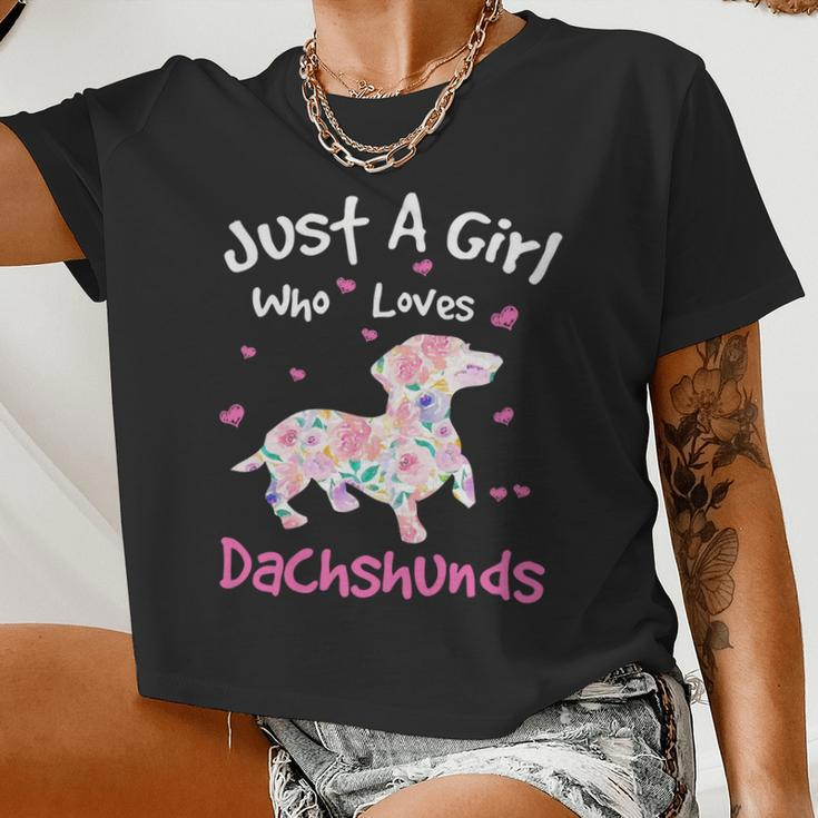 Dachshund Wiener Dog Just A Girl Who Loves Dachshunds Dog Silhouette Flower Doxie Women Cropped T-shirt