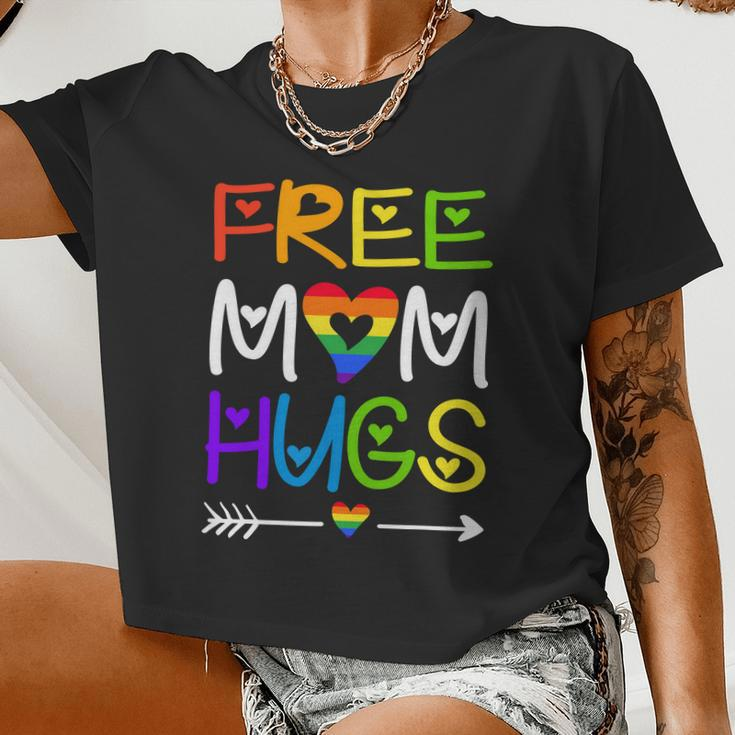 Free Mom Hugs Rainbow Heart Lgbt Pride Month Women Cropped T-shirt
