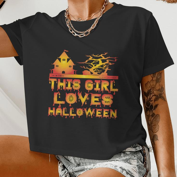 This Girl Loves Halloween Hallloween Quote Women Cropped T-shirt