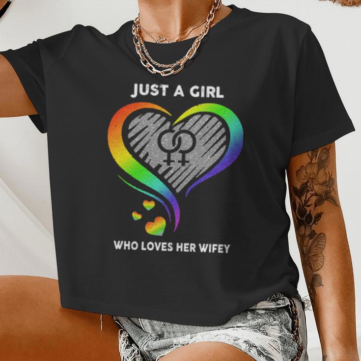 Just A Girl Who Loves Her Wifey Lgbt Women Cropped T-shirt