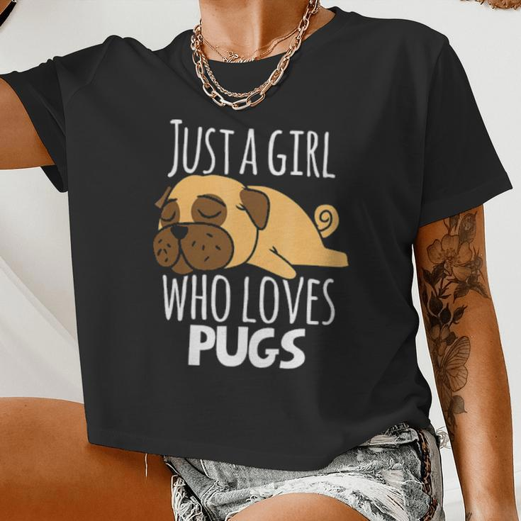 Pug Just A Girl Who Loves Pugs Women Cropped T-shirt