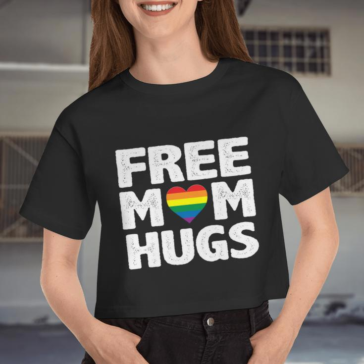 Free Mom Hugs Pride Tshirt Women Cropped T-shirt